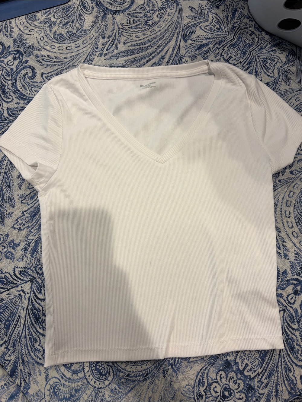 White V-Neck Ribbed Women's Top - No Boundaries XXS